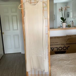 Stunning Eileen Fisher dress.